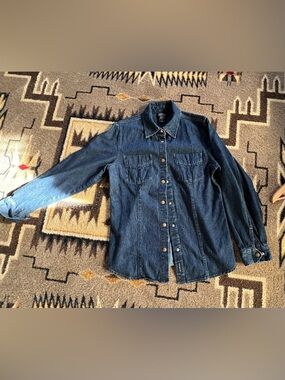 New York & Company Dark Blue Denim Button-Up Shirt size M